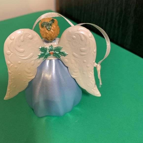 Beautiful Hallmark Keepsake Ornament Victorian Angel - Picture 7 of 8